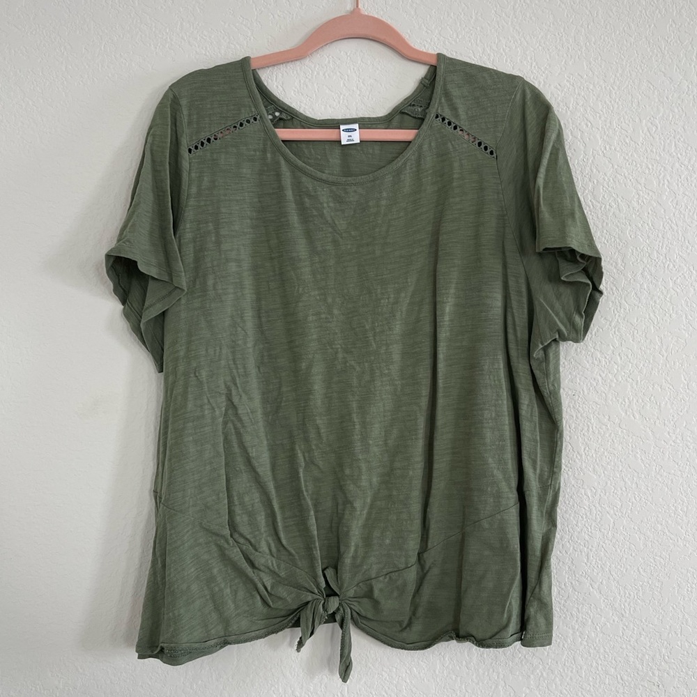 Old Navy tie front tee